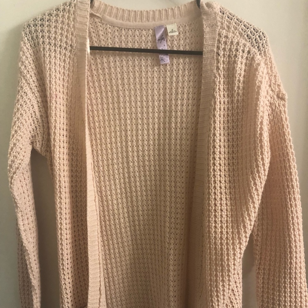 Knit cardigan with pockets